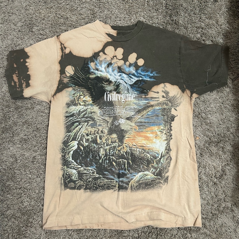 Tan and Black Short Sleeve Tees with Scenic Graphic
